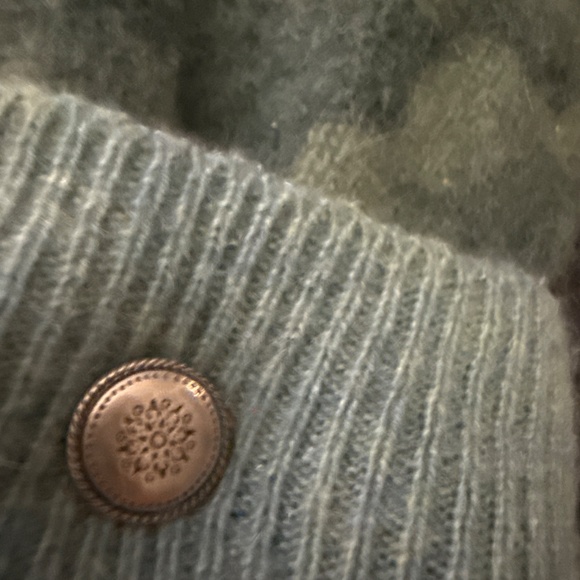 Green winter rose super warm and cuddly mittens never worn - Picture 4 of 7